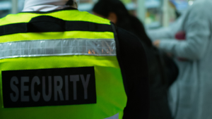 Carema divise per la vigilanza - divise per istituti di vigilanza - Divisa guardia giurata - scopri di pù
